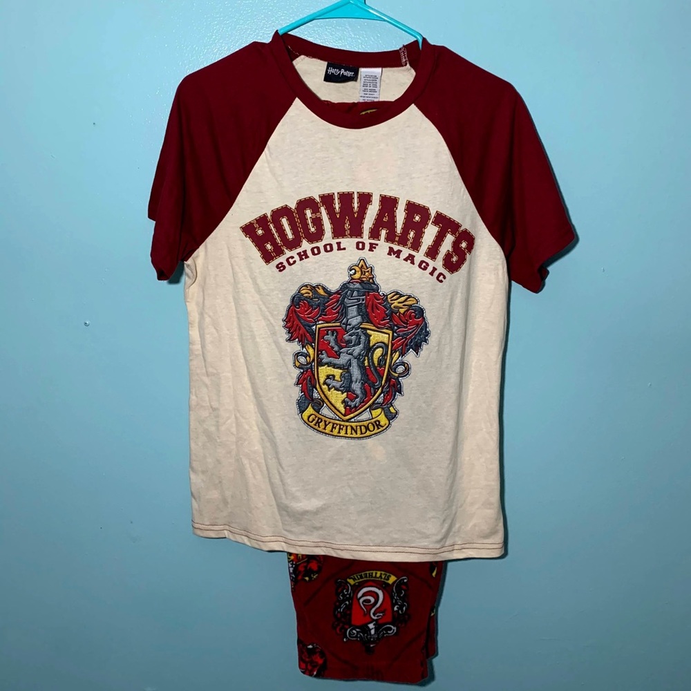 NEW Harry Potter Gryffindor Unisex Pajama Set